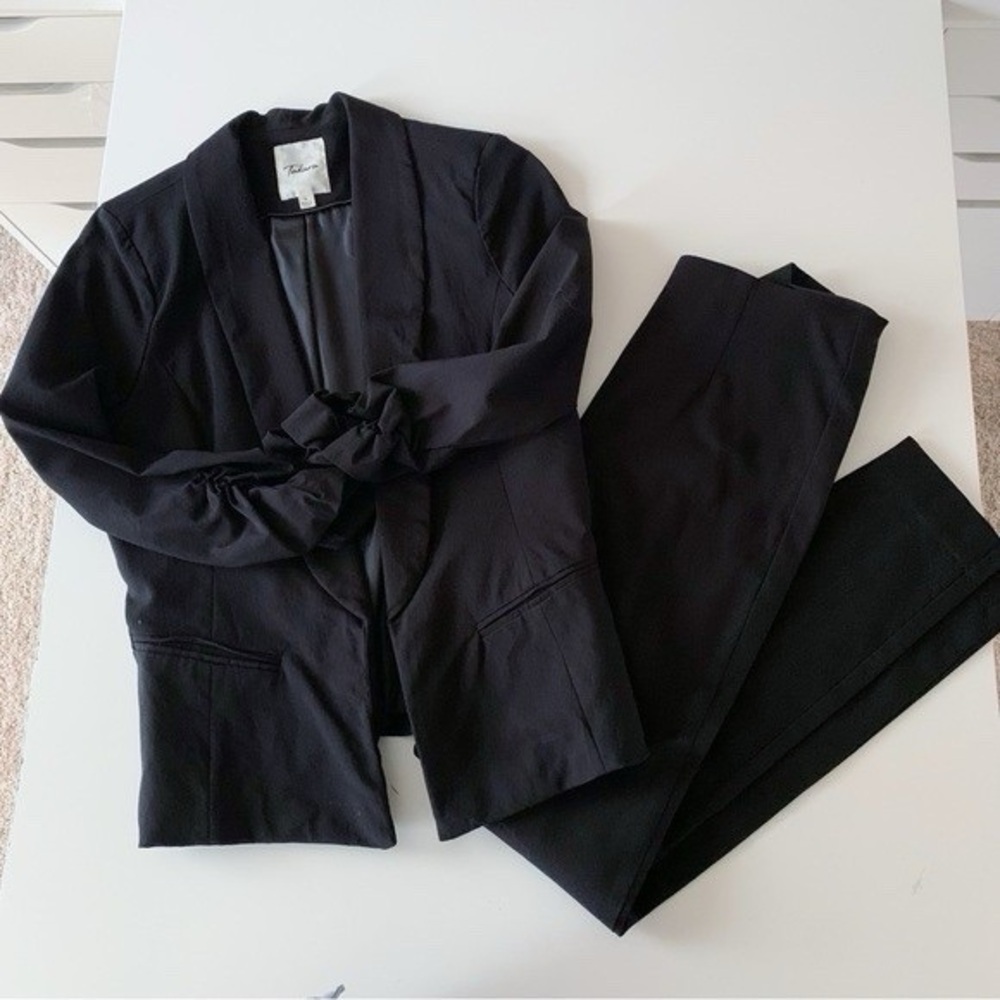 Women’s 2 Piece Suiting Set! Stretchy Blazer + Matching High Rise Pants, S